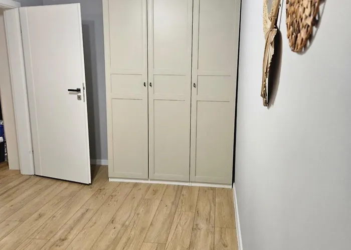 Sunny Near Apartament