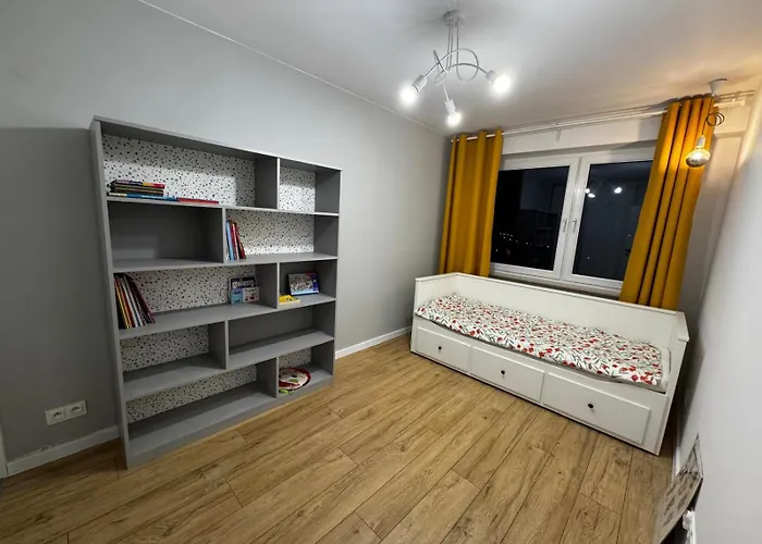 Sunny Near Apartament *